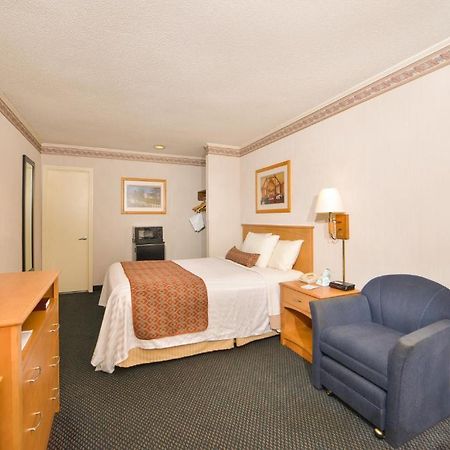 Days Inn By Wyndham Jefferson Exterior photo